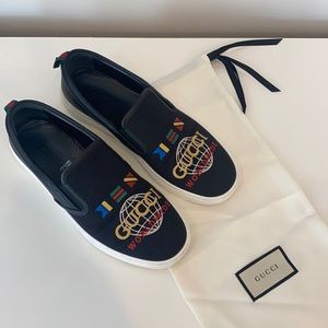 Gucci Worldwide slip ons